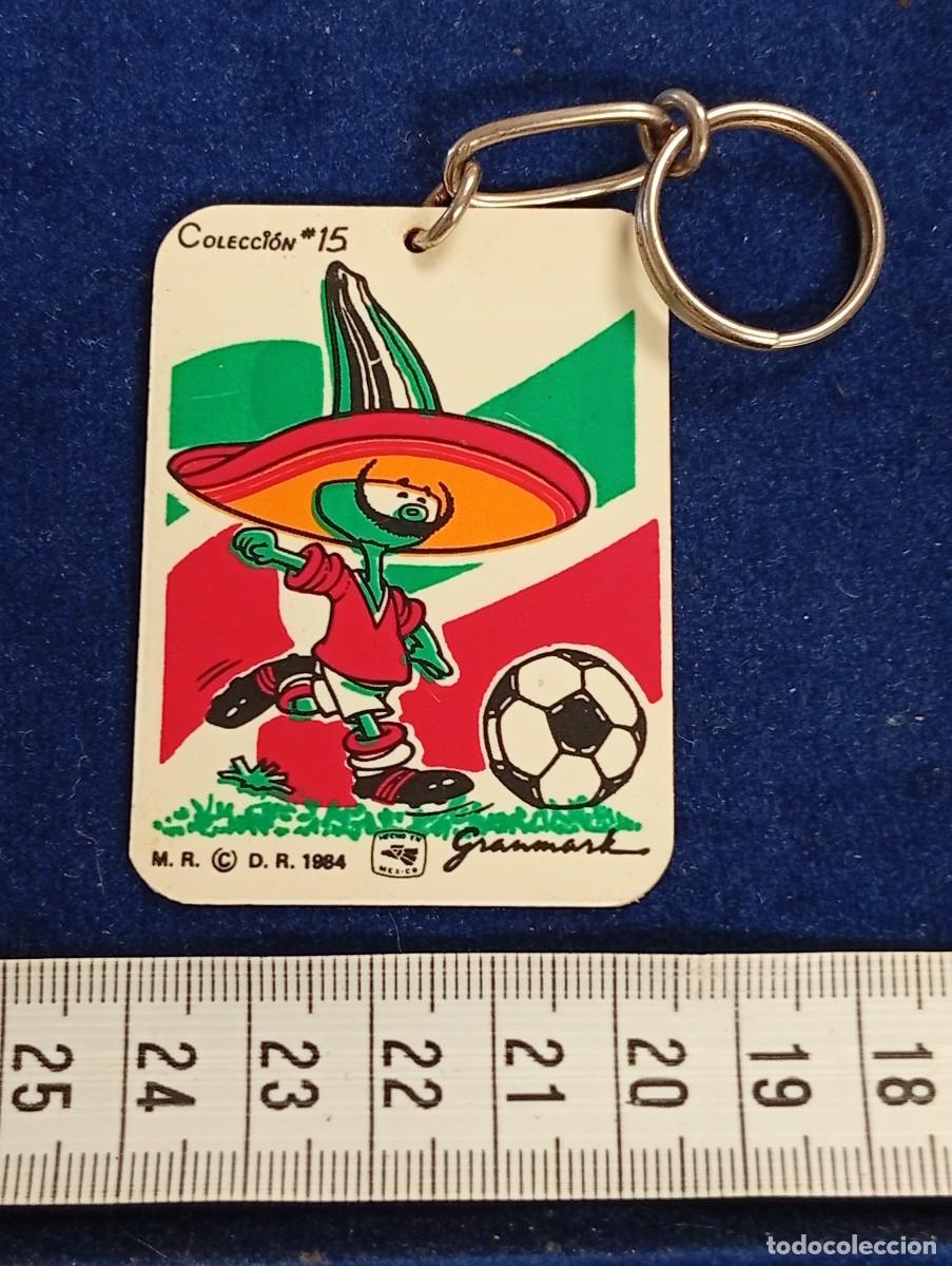 Collection of Keychains: LLAVERO PIQUE MASCOTA MEXICO 86 MUNDIAL DE FUTBOL-COLECCI&Oacute;N JORDI LLOPART ATLETA MARXA-