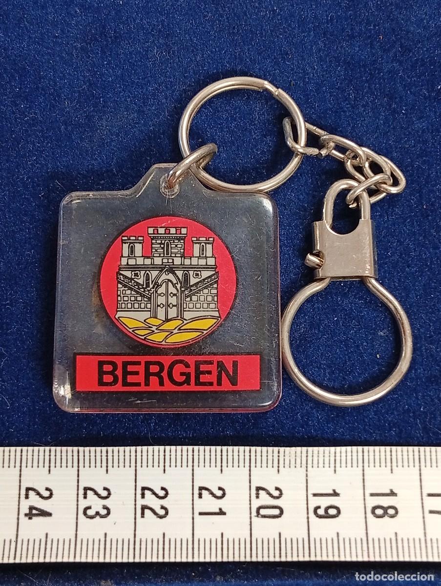 Collection of Keychains: LLAVERO CASTILLO DE BERGEN NORUEGA-COLECCI&Oacute;N JORDI LLOPART ATLETA MARXA-