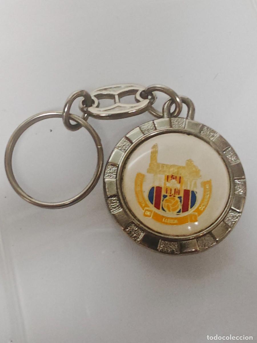 Coleccionismo de llaveros: LLAVERO METAL FUTBOL PE&Ntilde;A BARCELONISTA DE LLEIDA