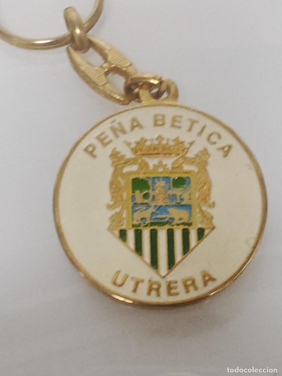 Coleccionismo de llaveros: LLAVERO METAL FUTBOL PE&Ntilde;A BETICA DE UTRERA