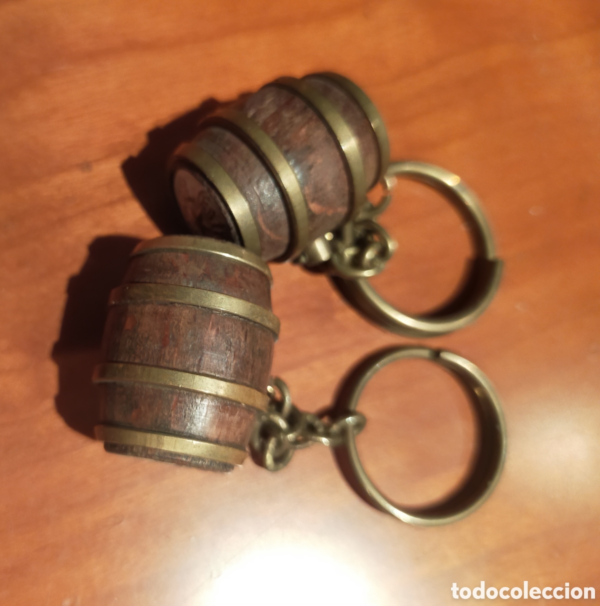 Coleccionismo de llaveros: 2 llaveros barril estrella Damm - Foto 5