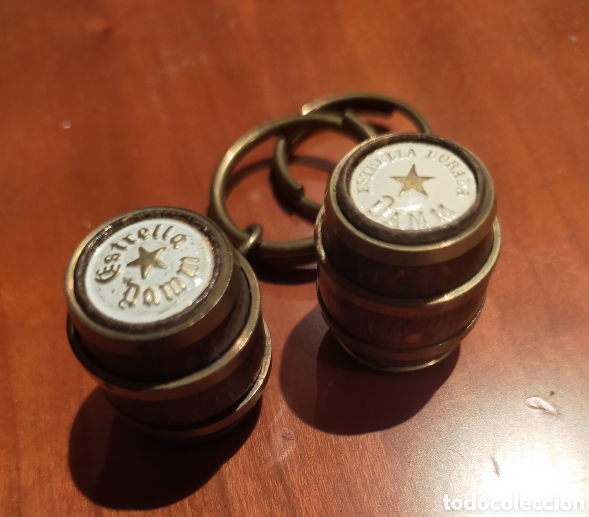 Coleccionismo de llaveros: 2 llaveros barril estrella Damm