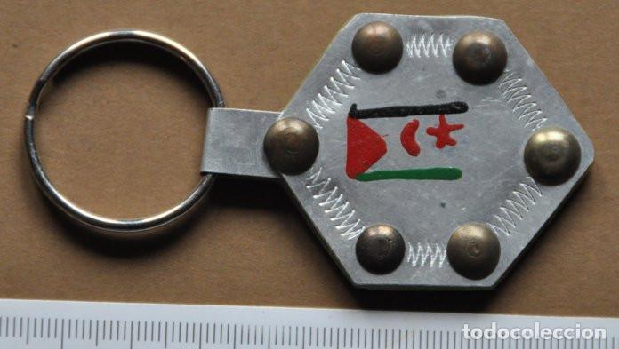 Coleccionismo de llaveros: LLAVERO DEL SAHARA - ARTESANAL CON LA BANDERA DE SAHARA