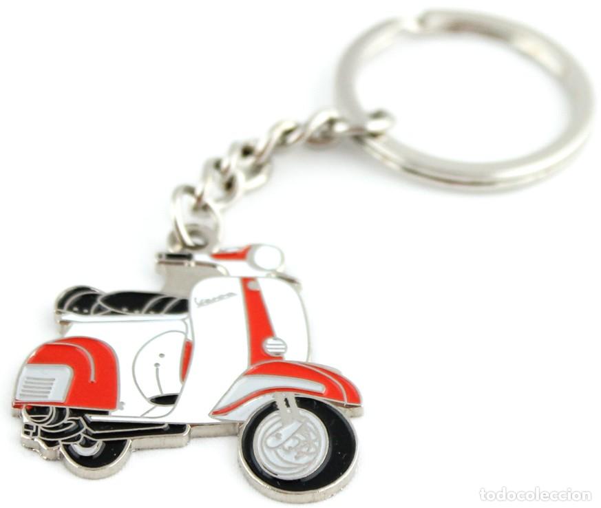 Coleccionismo de llaveros: Llavero Vespa Roja y Blanca