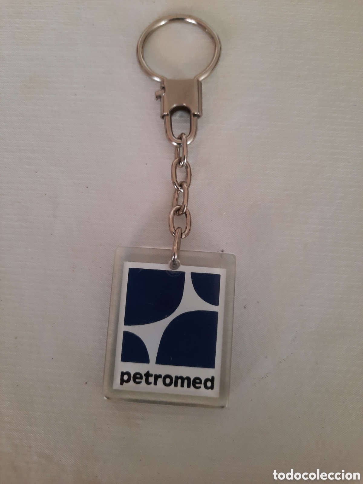 Coleccionismo de llaveros: Llavero vintage promocional de Petr&oacute;leos del Mediterr&aacute;neo