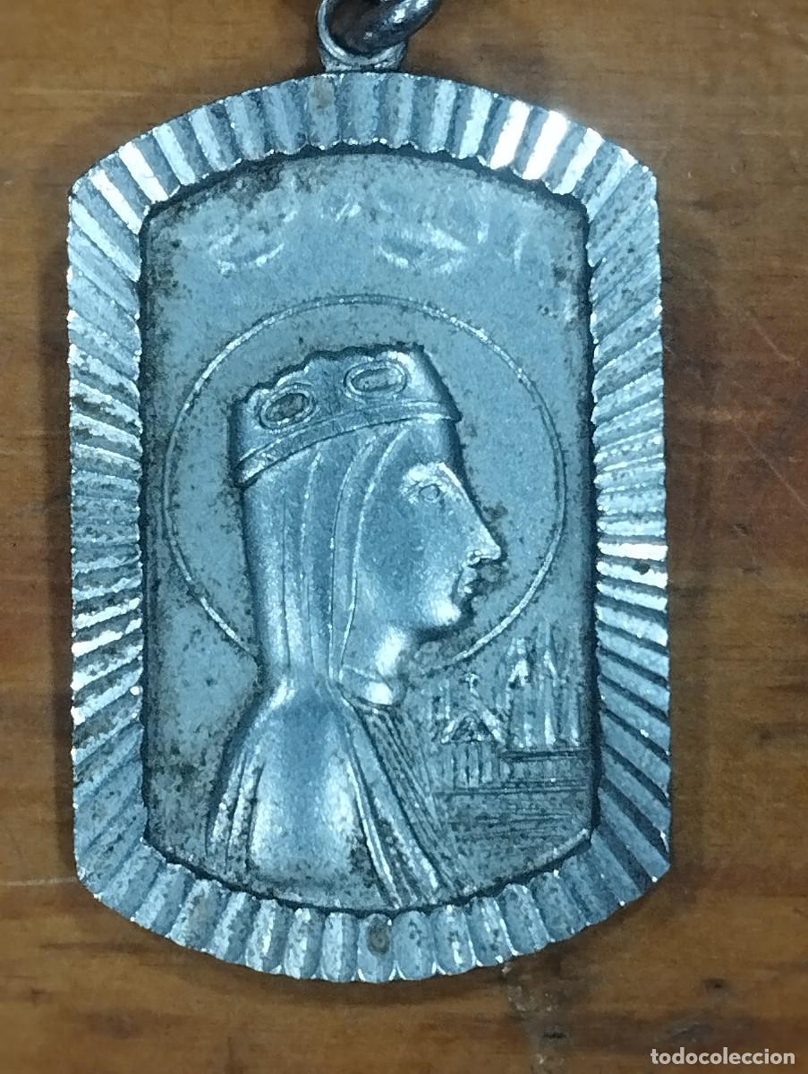 Coleccionismo de llaveros: LLAVERO VIRGEN DE MONTSERRAT. - Foto 2