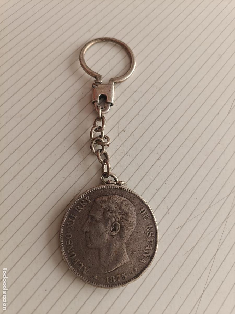 Coleccionismo de llaveros: Duro &iacute;ntegro de plata en llavero. 5 pesetas Alfonso XII 1875