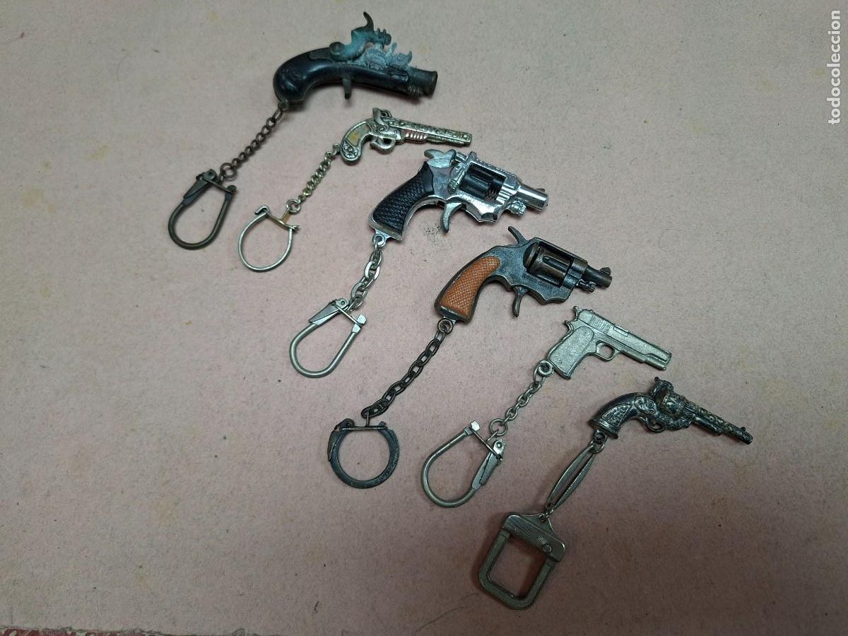 Coleccionismo de llaveros: LOTE LLAVEROS PISTOLA REVOLVER