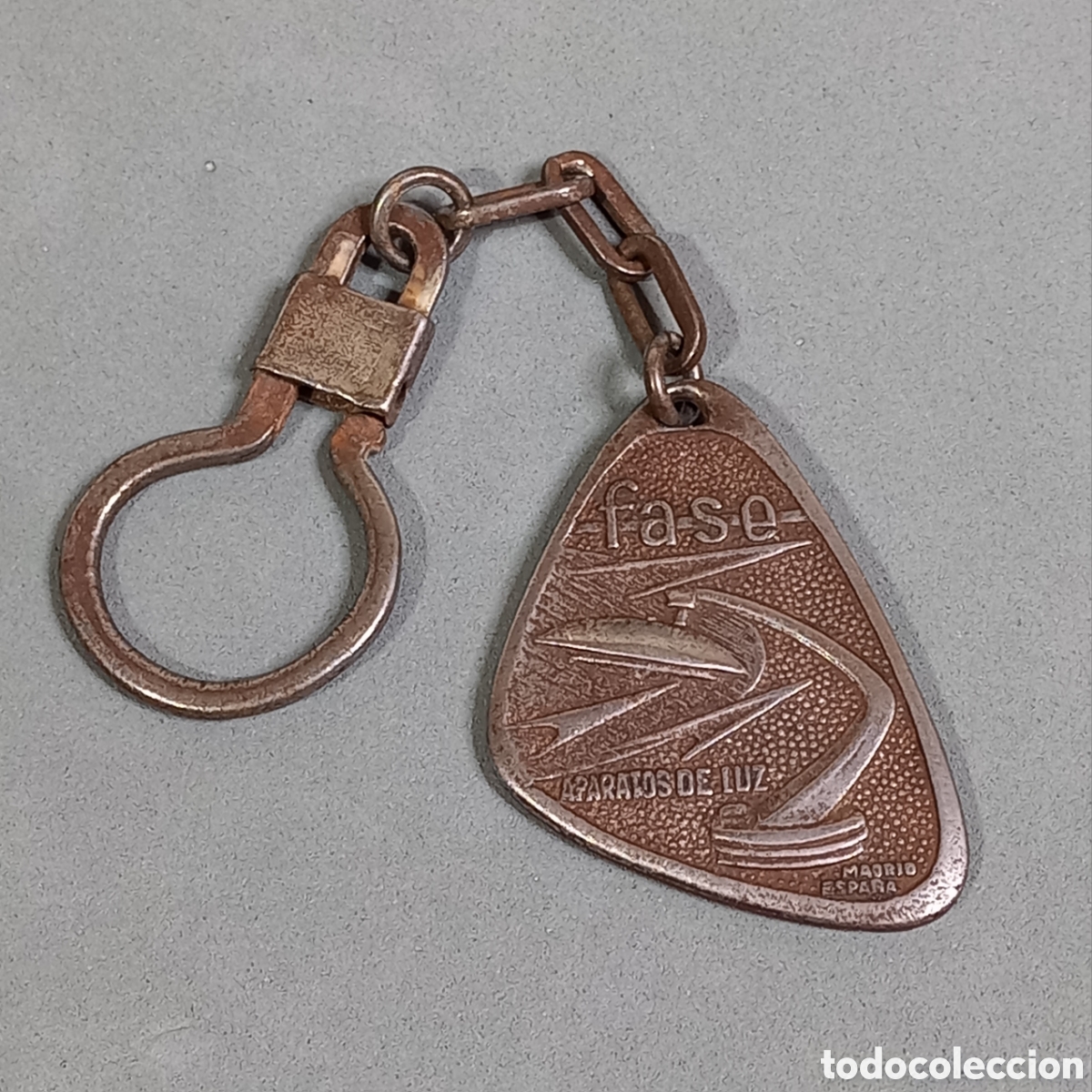 Collectionnisme de portes-cl&eacute;s: Antiguo llavero promocional de L&aacute;mparas - Aparatos de Luz FASE, Madrid, Espa&ntilde;a