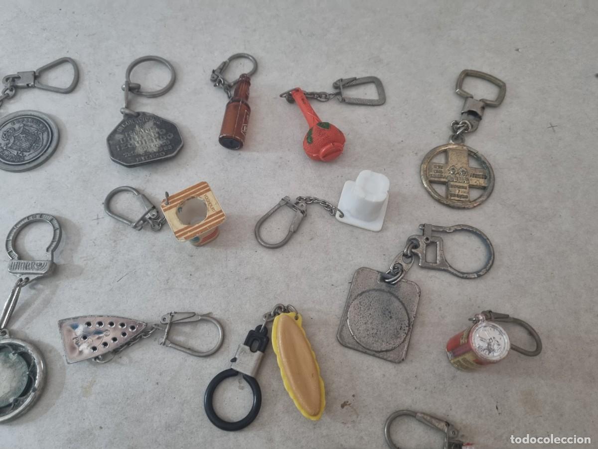 Coleccionismo de llaveros: Lote de 24 llaveros variados - Foto 16