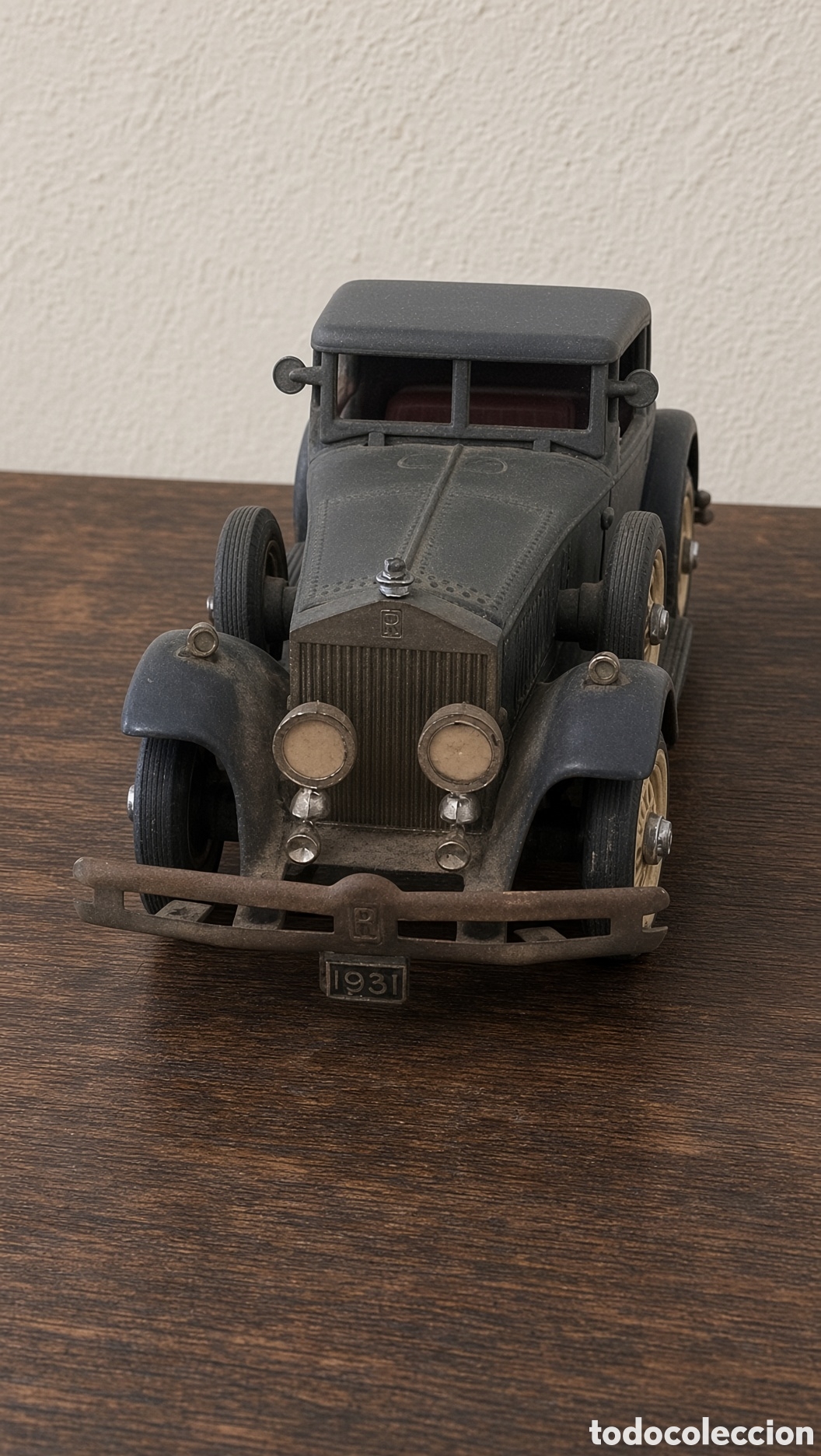 Coleccionismo de llaveros: Antigua radio transistor con forma de Rolls-Royce Phantom II (1931). Radio vintage Rolls-Royce 193
