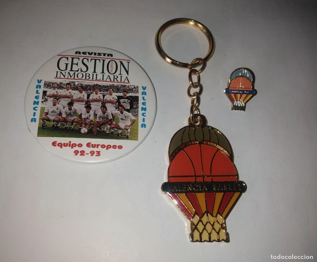 Sammlung von Schl&uuml;sselanh&auml;ngern: Llavero esmaltado y pin Valencia Basket + chapa Valencia C. F. 92-93