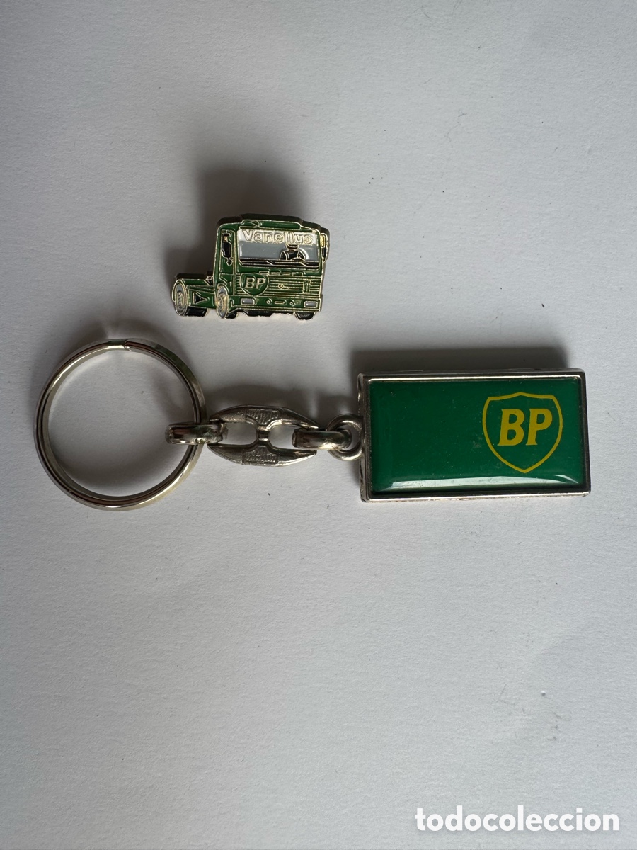 Coleccionismo de llaveros: PIN BP VANELLUS CAMI&Oacute;N + LLAVERO BP &ndash; PUBLICIDAD AUTOM&Oacute;VIL VINTAGE