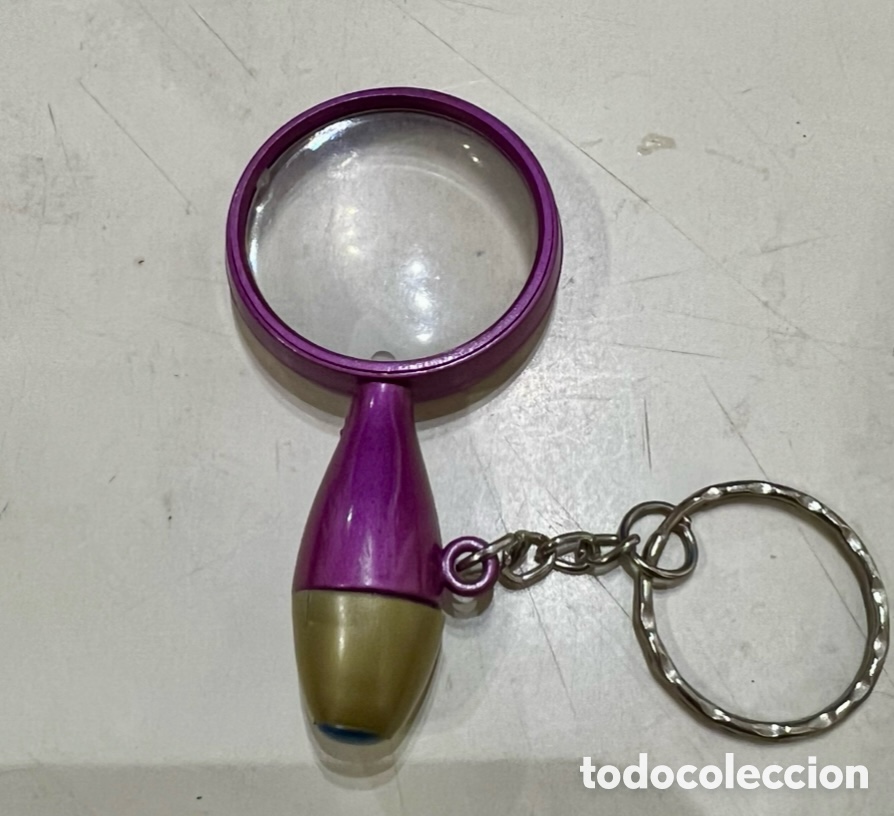 Coleccionismo de llaveros: Llavero. Peque&ntilde;a lupa. Color malva.