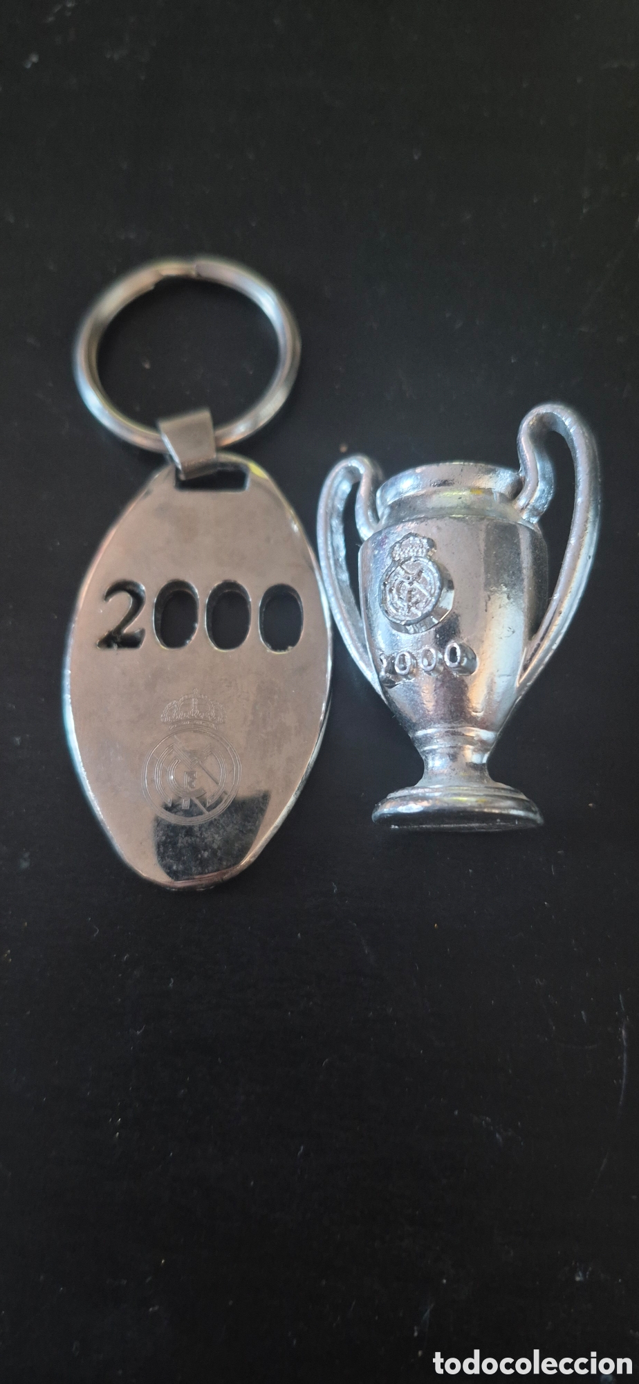 Coleccionismo de llaveros: LLAVERO Y COPA REAL MADRID 2000