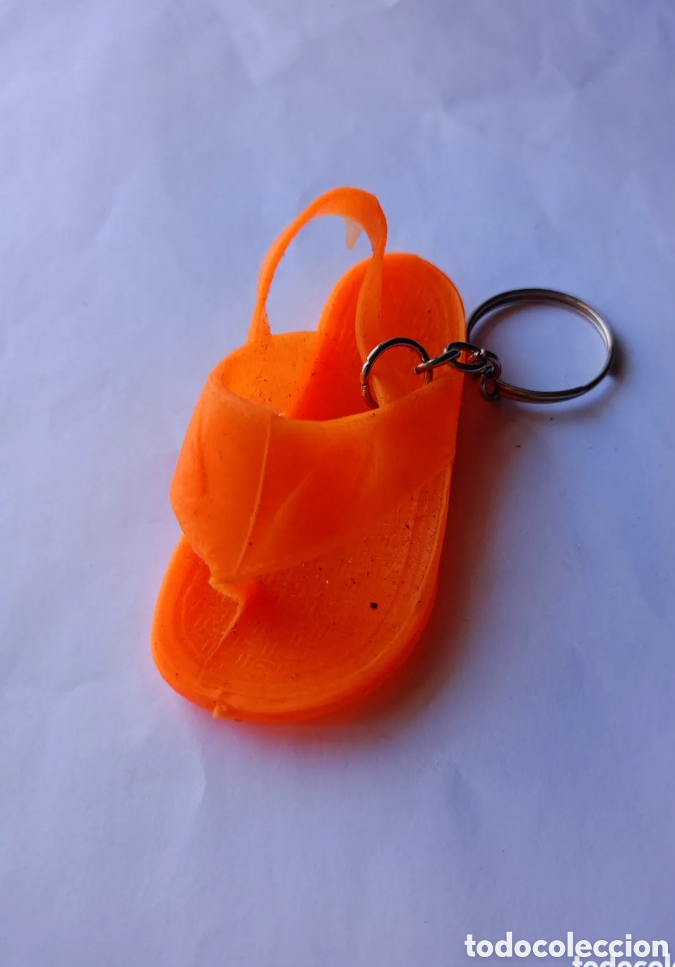 Collection of Keychains: Antiguo llavero chancla naranja