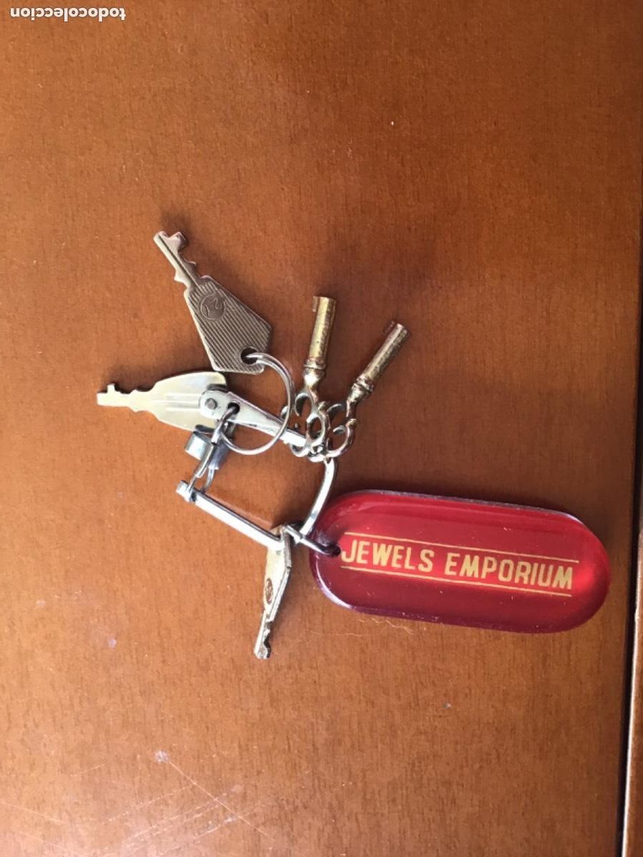 Collection of Keychains: LLAVERO CON LLAVES PEQUE&Ntilde;AS Y PUBLICIDAD DE JEWELS EMPORIUM