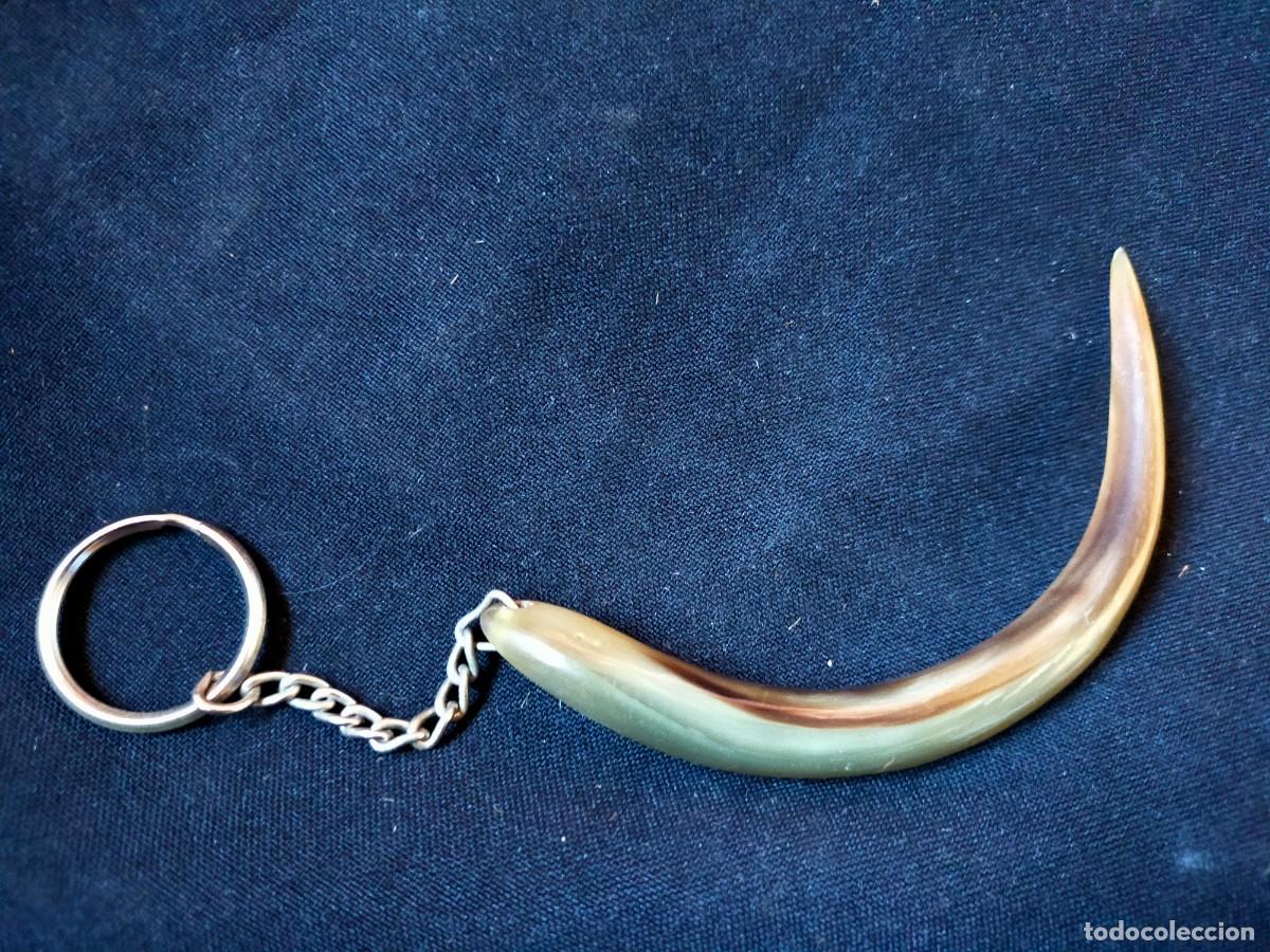 Collezionismo di Portachiavi: LLAVERO ESTILO CINEG&Eacute;TICO DE CUERNO PULIDO NATURAL. 9 CM. D&Eacute;CADA 70