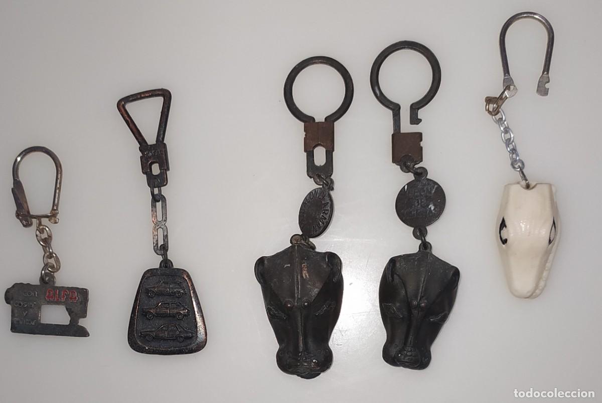 Colecionismo de porta-chaves: Lote de llaveros maquina de coser Alfa, miniaturas Pilen, leon de Micenas y cabeza de cocodrilo