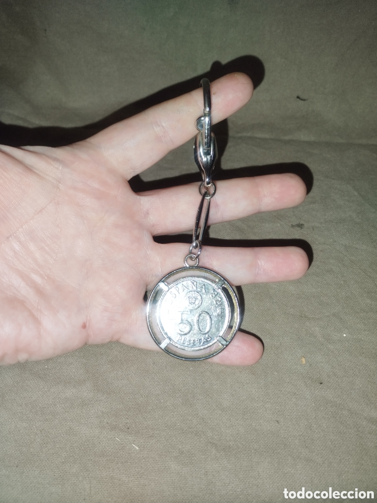 Coleccionismo de llaveros: Llavero con moneda 1982 - Foto 7