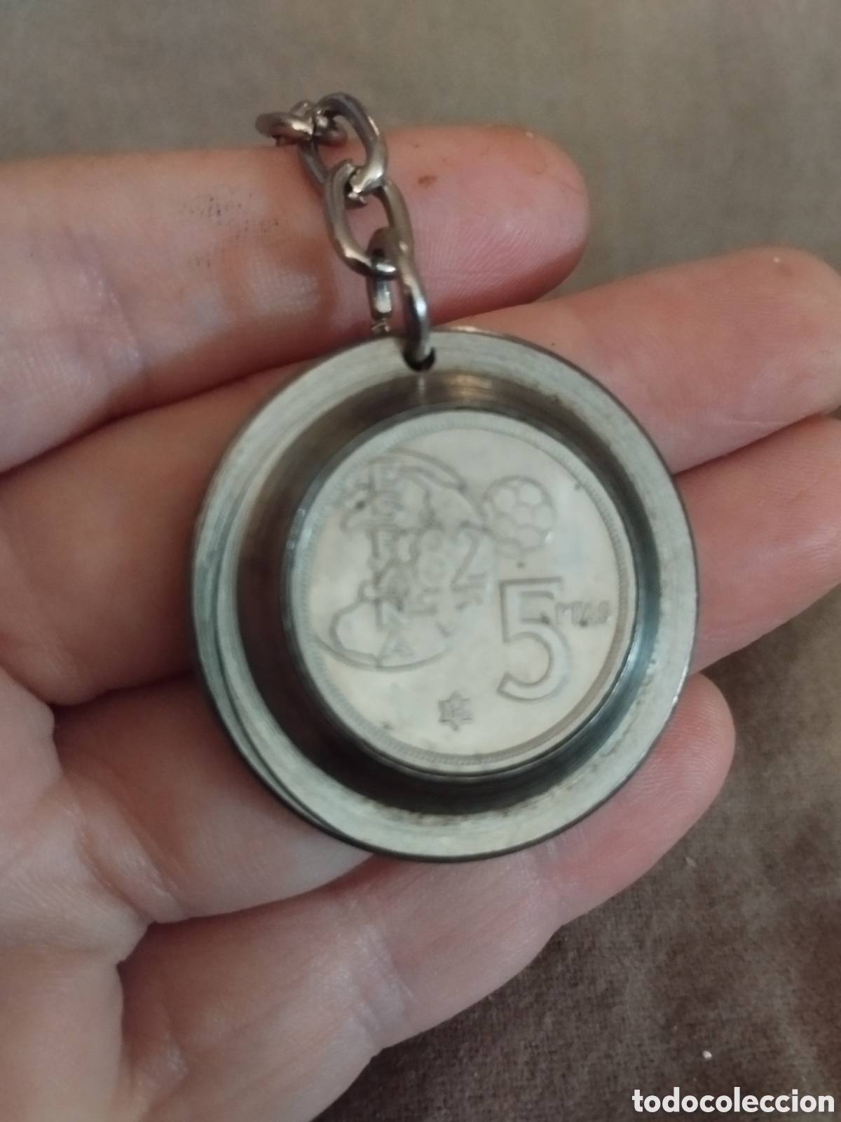 Coleccionismo de llaveros: Llavero con moneda 1982 - Foto 5
