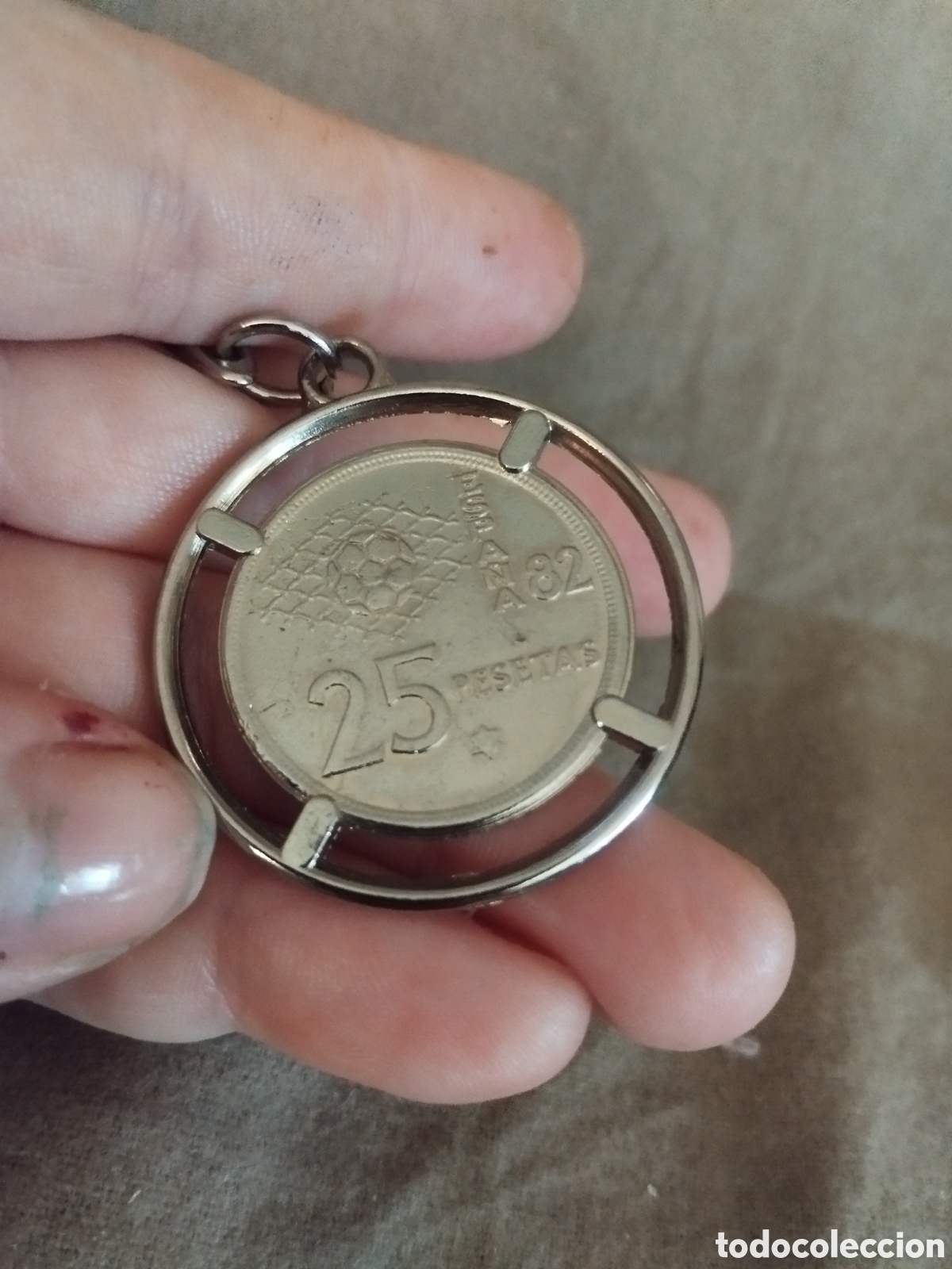 Coleccionismo de llaveros: Llavero con moneda 1982 - Foto 4