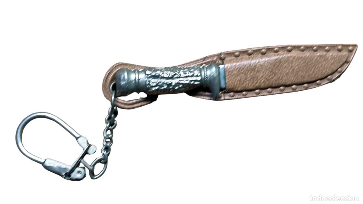 Collectionnisme de portes-cl&eacute;s: LLAvero MINIATURA DE CUCHILLO DE CAZA &ndash; MANGO IMITACI&Oacute;N ASTA DE CIERVO &ndash; CON FUNDA Y CADENA &ndash; 5 CM