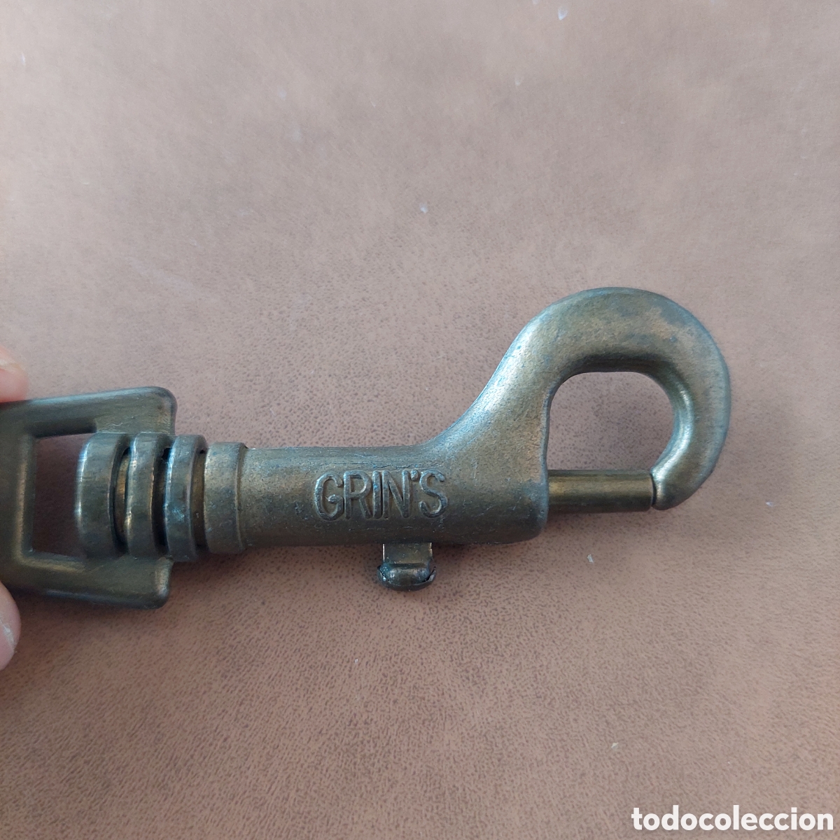 Coleccionismo de llaveros: Llavero mosqueton Grins. - Foto 2