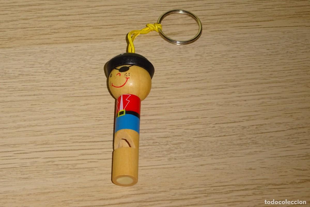 Coleccionismo de llaveros: LLAVERO SILVATO REALIZADO EN MADERA . ** PIRATA** 7 CMS