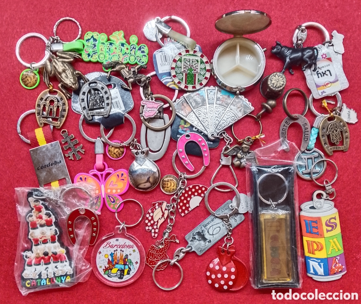Coleccionismo de llaveros: Lote souvenirs 30 piezas