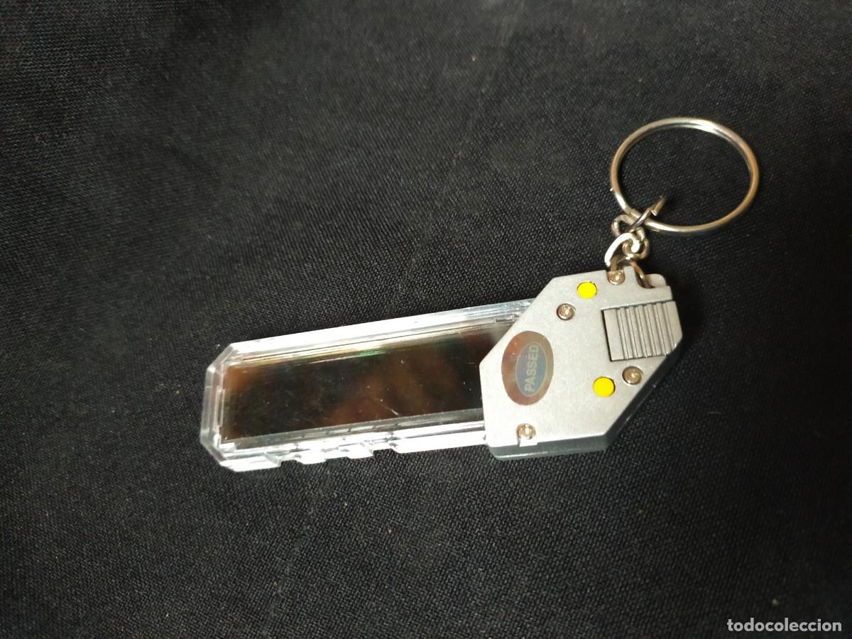 Coleccionismo de llaveros: LLAVERO DE METACRILATO CON ANALIZADOR &Oacute;PTICO PARA LENTES POLARIZADAS. A&Ntilde;OS 90.