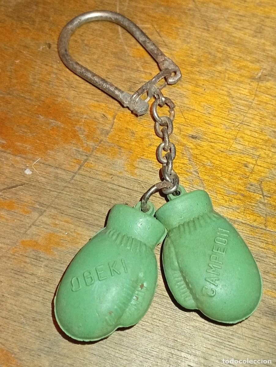 Coleccionismo de llaveros: CURIOSO LLAVERO BOXEO GUANTES VERDES OBEKI CAMPE&Oacute;N JOSE MANUEL URTAIN CAMPEON EUROPA VINTAGE