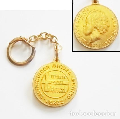 Coleccionismo de llaveros: ANTIGUO LLAVERO DISTRIBUIDOR DE CERVEZ CRUZ BLANCA DORADO ALFONSO XIII PUBLICIDAD - NO ES UNA MONEDA