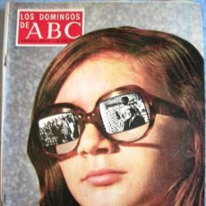 Coleccionismo de Los Domingos de ABC: LOS DOMINGOS DE ABC, JUNIO 1972. LO NEGRO ES BELLO, PILAR VELAZQUEZ, DUSTIN HOFFMAN, LOS PLANETAS...