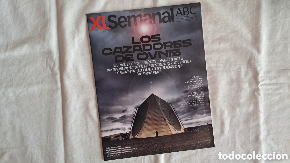 Coleccionismo de Los Domingos de ABC: CAZADORES DE OVNIS. ABC XL Semanal 2023