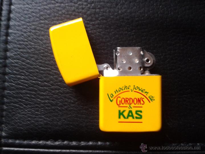 Mecheros: Mechero encendedor tipo Zippo (no es esta marca) publicidad Gordon's KAS sin usar nuevo (REF J)