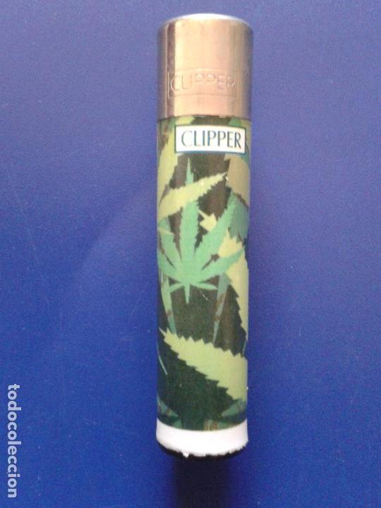 Mecheros: MECHERO ENCENDEDOR CLIPPER BLANCO MARIHUANA MARIGUANA , FONDO DE HOJAS