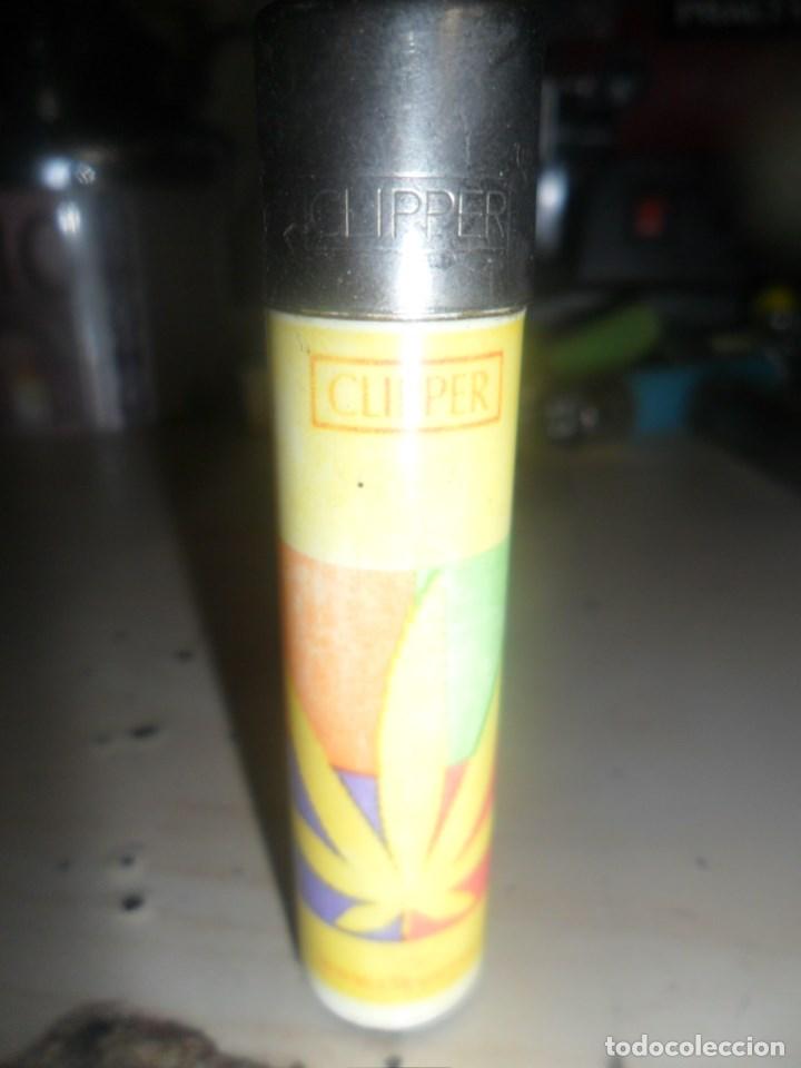 Mecheros: MECHERO CLIPPER NEGATIVO HOJA DE MARIHUANA - RECARGABLE