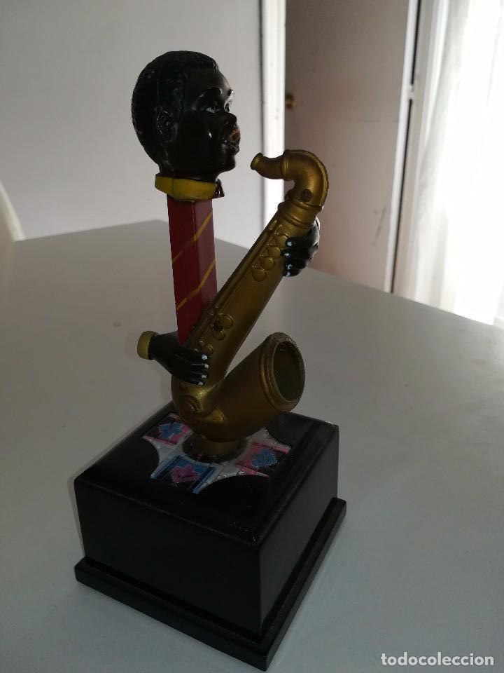 Mecheros: Mechero en forma de musico de jazz - Foto 1