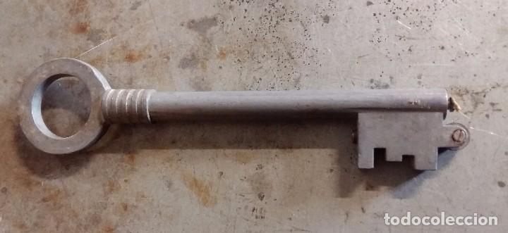 Mecheros: Mechero con forma de llave - Foto 1