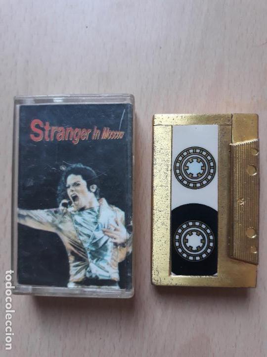 Mecheros: Mechero casete recargable- Michael Jackson stranger in moscow- 1999 funciona