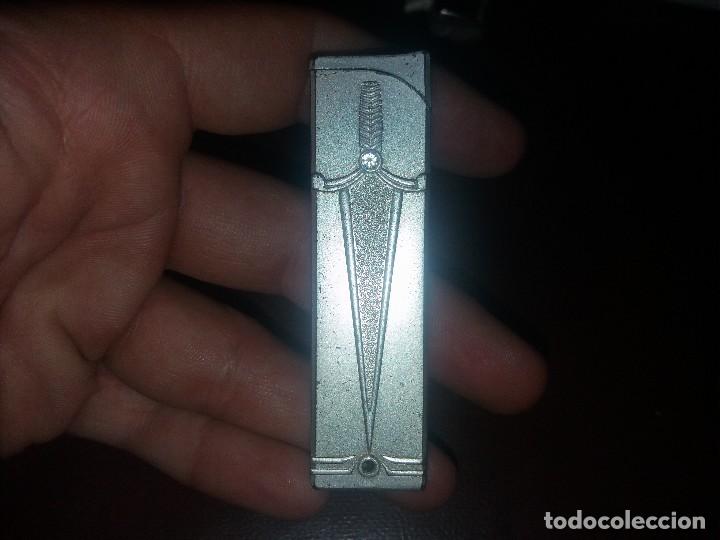 Mecheros: Mechero de metal con forma de espada - Foto 1