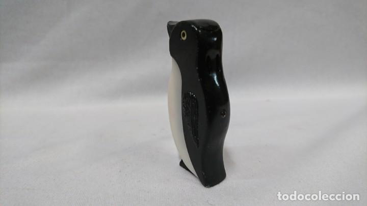 Mecheros: MECHERO CON FORMA DE PING&Uuml;INO - Foto 2
