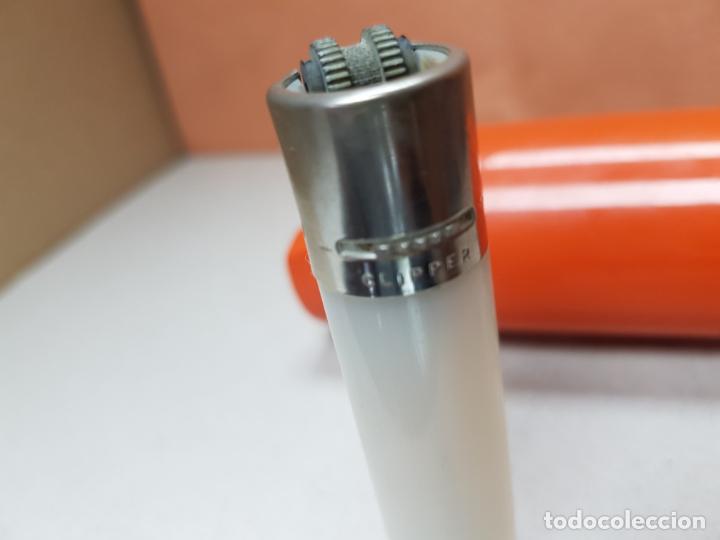 Mecheros: Mechero clipper blanco con funda de butsir - Foto 9