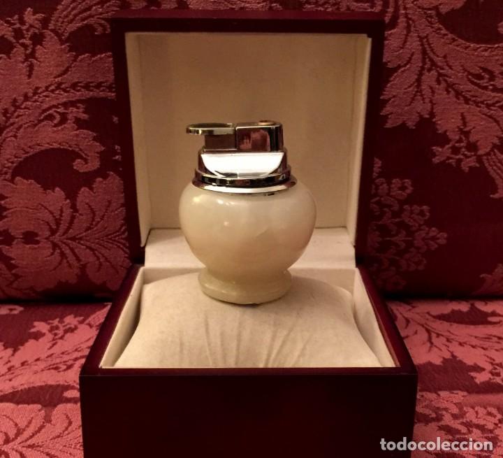 Mecheros: ENCENDEDOR ELECTRONICO CON BASE TALLADA EN JADE NATURAL. - Foto 1