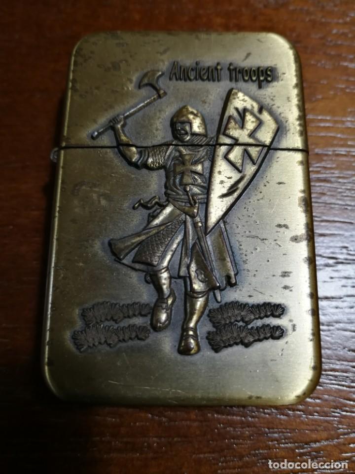 Mecheros: MECHERO TEMPLARIO DORADO TIPO ZIPPO