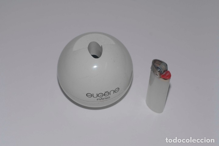 Mecheros: base bola mechero BIC publicidad Eugene - Foto 4