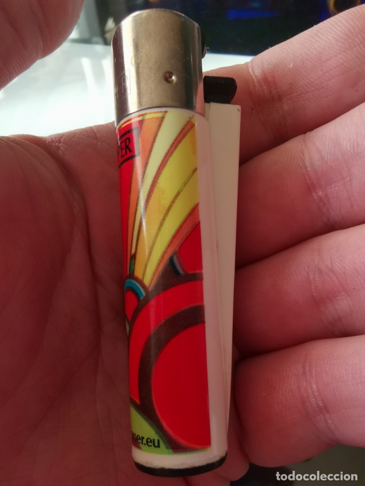 Mecheros: MECHERO ENCENDEDOR CLIPPER BAD DAY ARCOIRIS - Foto 2