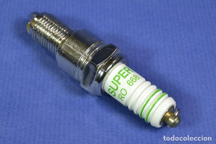 Mecheros: Mechero con forma de bujia - Foto 3