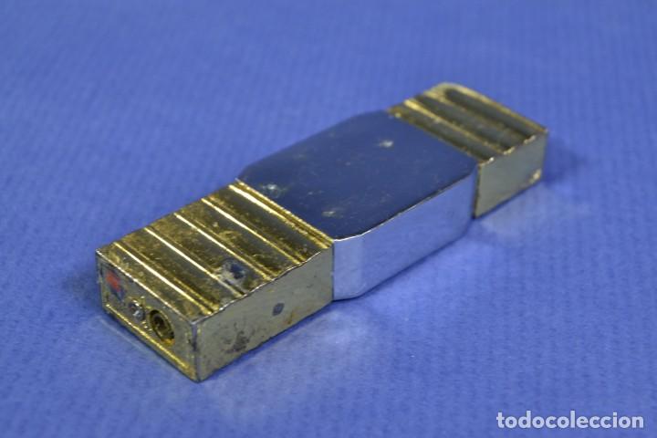 Mecheros: Mechero con forma de reloj de pulsera - Foto 3